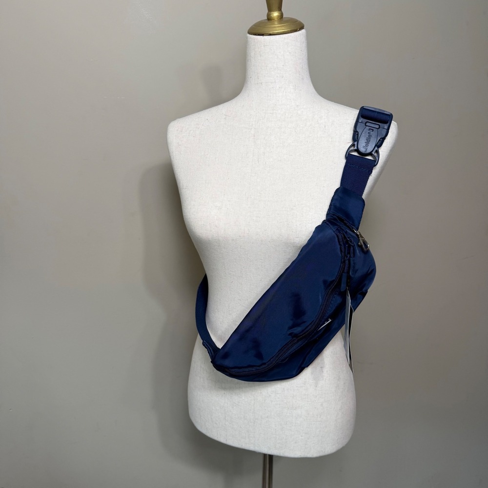 Foldie Foldable Crossbody Fannie Pack RFID-Safe Material Water Repellent Travel - Picture 2 of 10